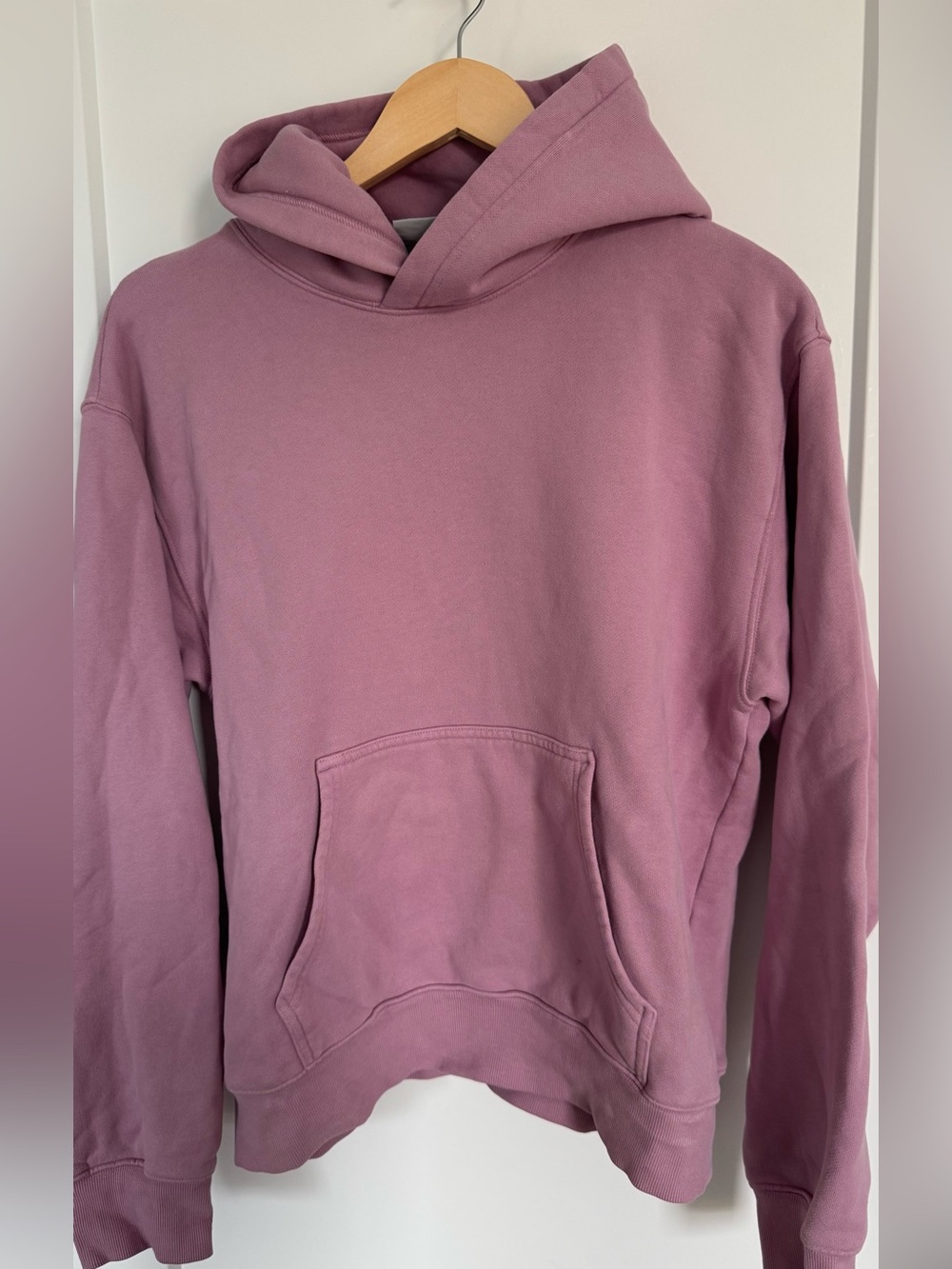 Aritzia Women’s Mauve Pullover Hoodie - Casual Comfort